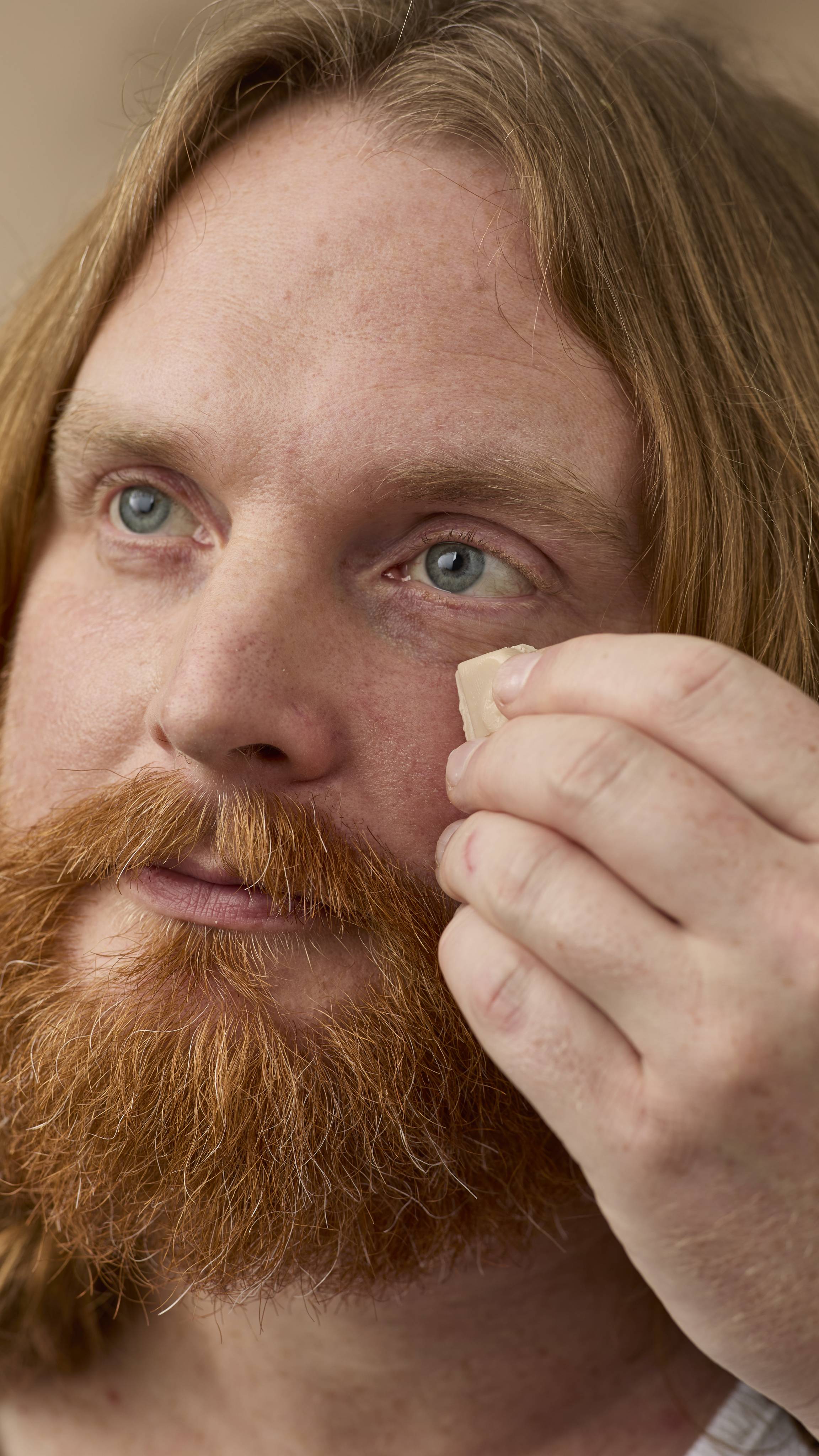 BF51472A-71C5-1700-85D8-979C1BF549C9