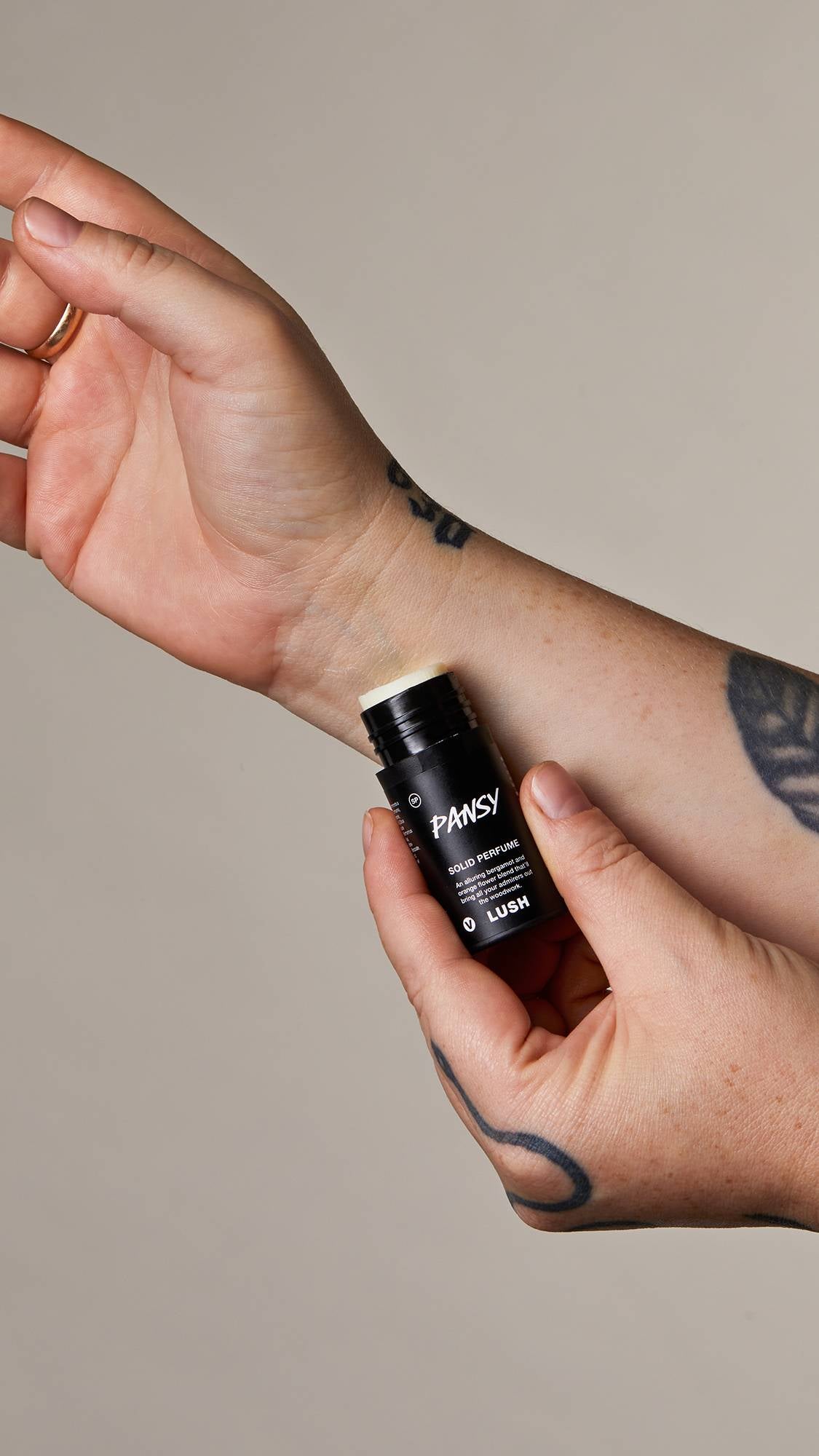 E3D73270-2538-BE2E-01C4-79DF9585F5DE